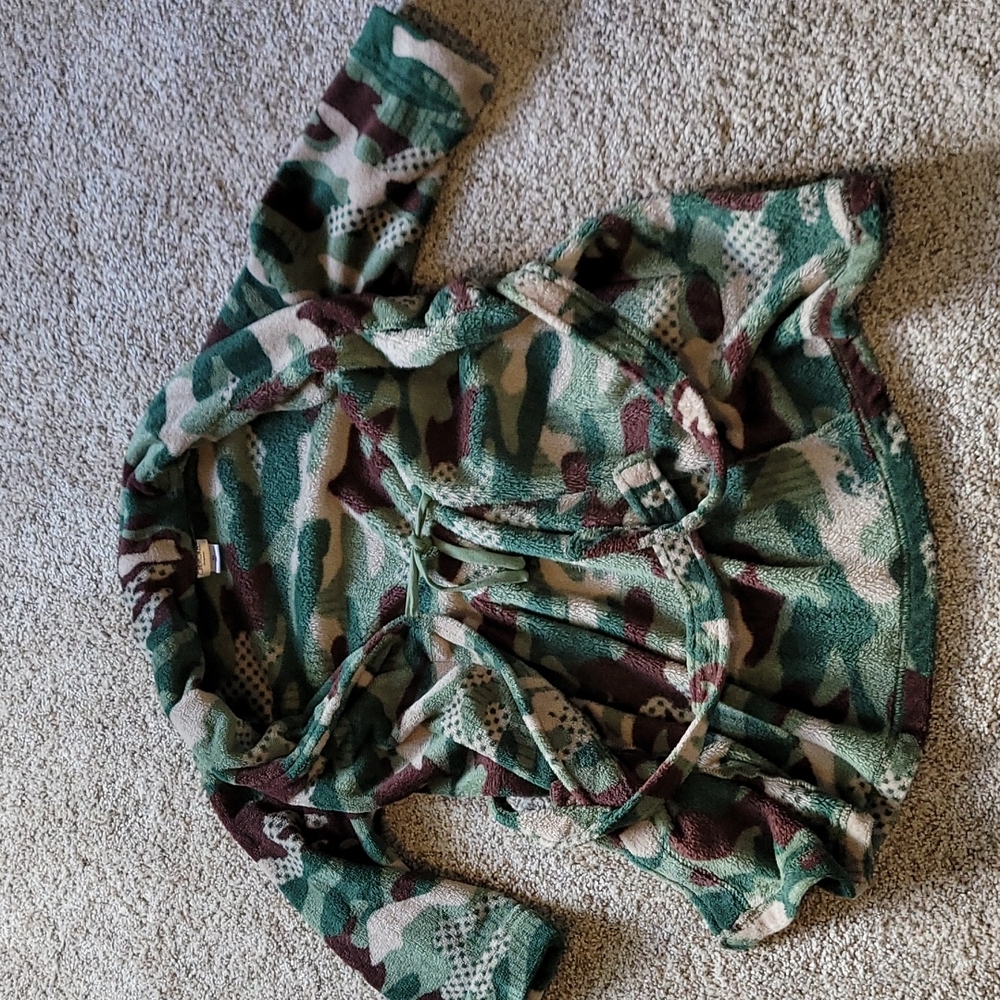 Cherokee Boy's Robe - Picture 4 of 5